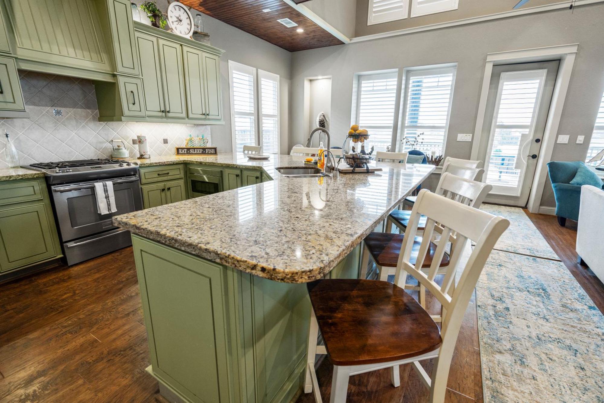 Luxury Waterfront Home Family And Pet Friendly Near Surfside Beach 11 Mins Freeport Exterior photo